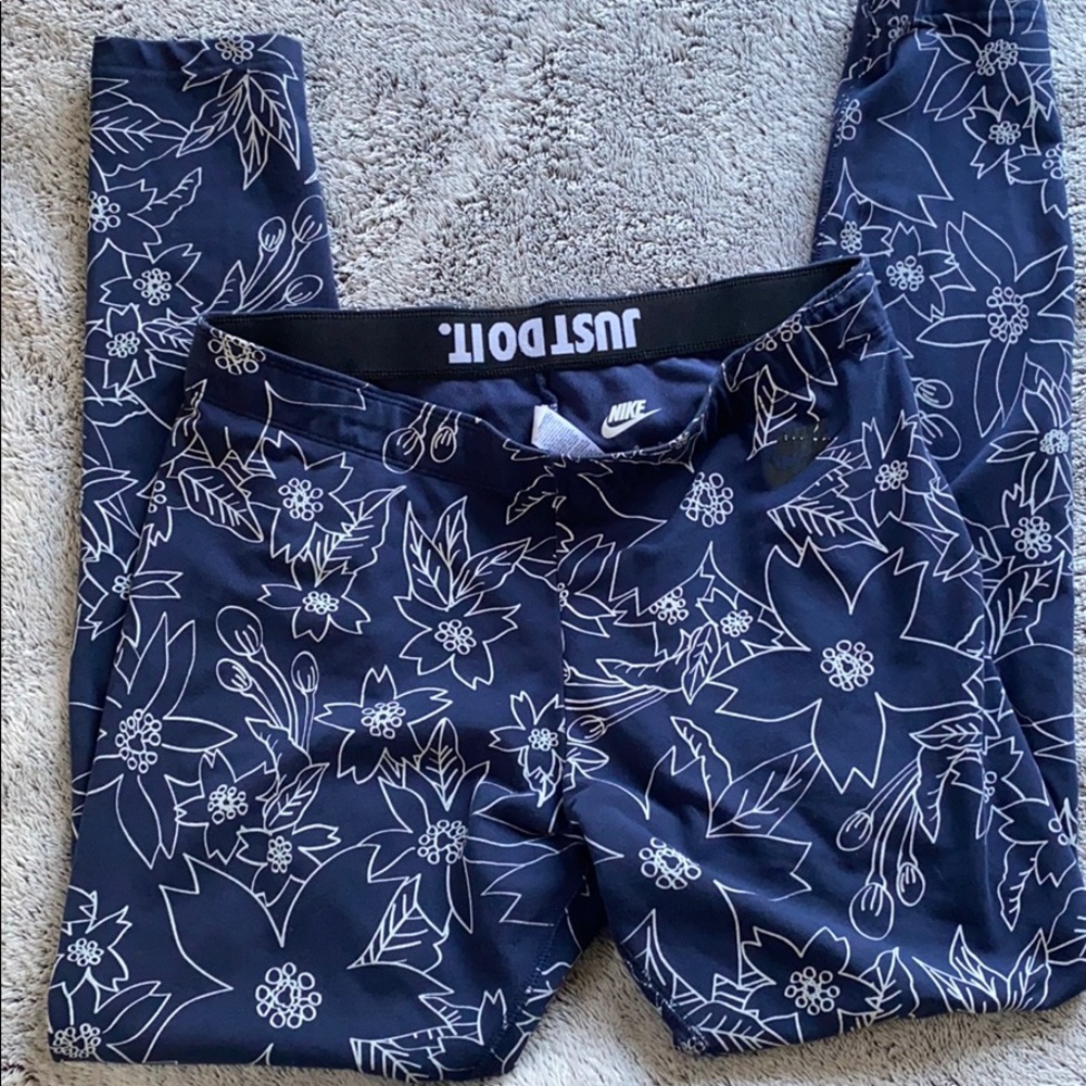 Floral Nike leggings